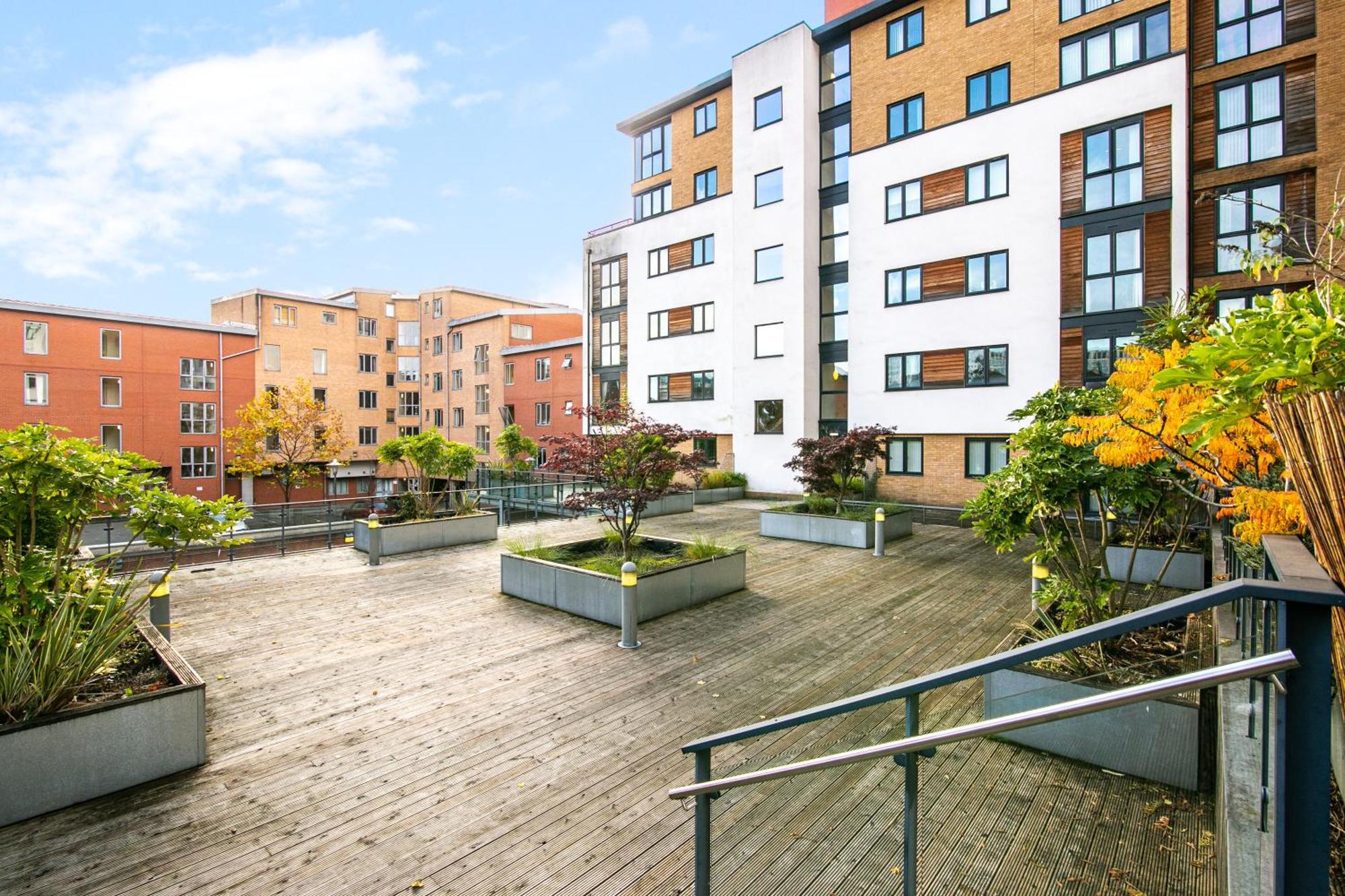 Mercury Suite City Centre Netflix Dedicated Workspace By Your Perfect Stay Short Lets Birmingham Bagian luar foto